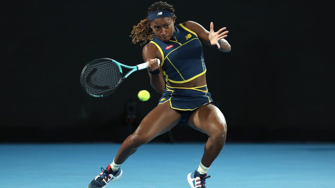 Coco Gauff hitting forehand